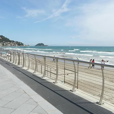 Appartamento Attico Fronte Mare Alassio