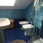 Attico Fronte Mare 아파트 알라시오