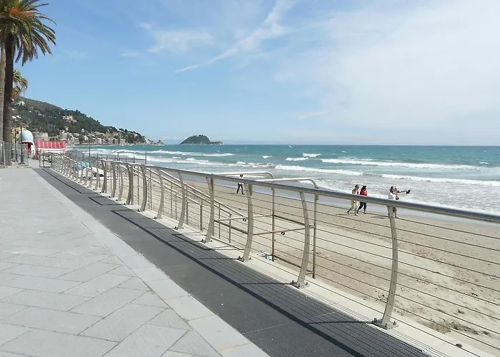 Διαμέρισμα Attico Fronte Mare Αλάσιο