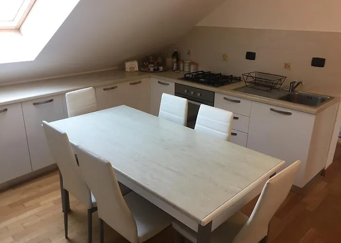 Attico Fronte Mare Αλάσιο